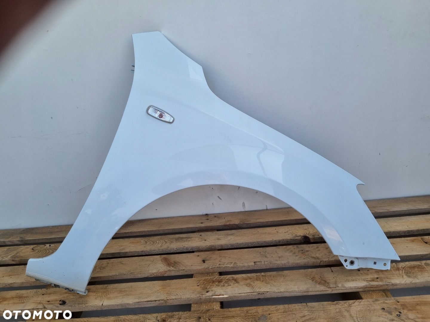Kia Ceed Ceed LIFT 09-12r PRZEDNI BŁOTNIK PRAWY PASAŻERA WD Cassa White - 1