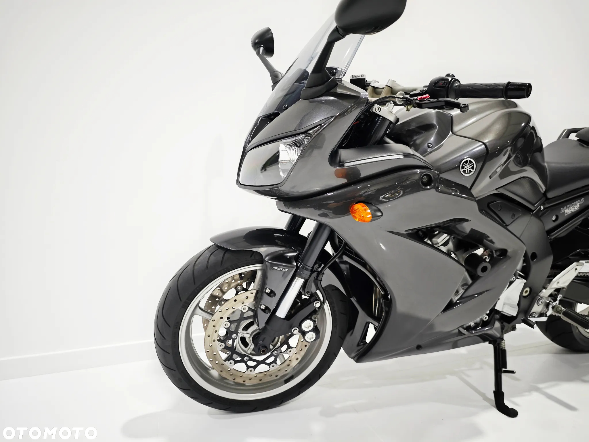 Yamaha FZ - 14