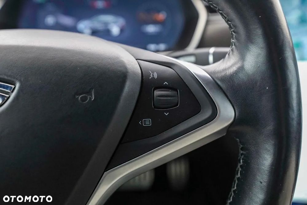 Tesla Model S D Performance - 19