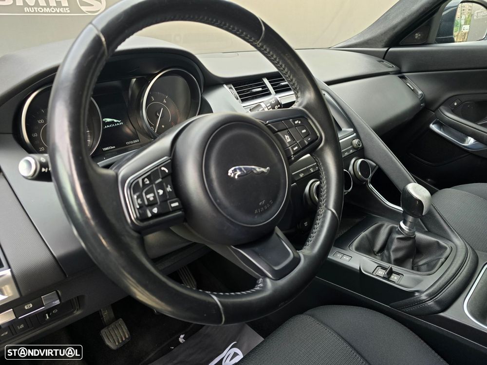 Jaguar E-Pace - 38