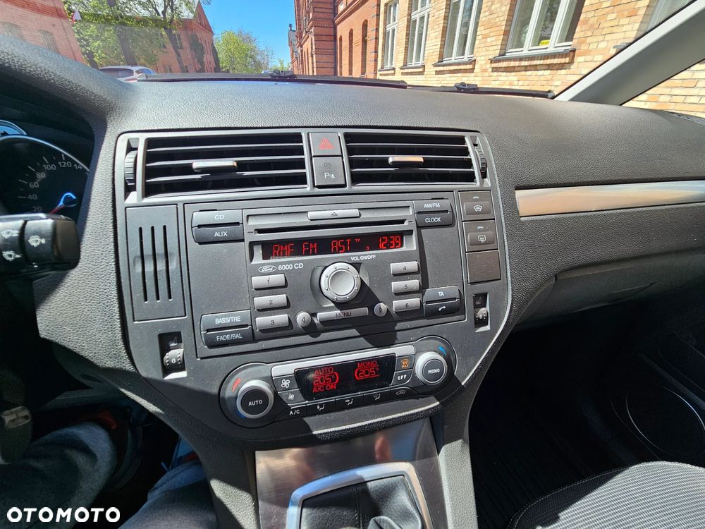 Ford C-MAX 1.6 TDCi DPF Titanium - 25