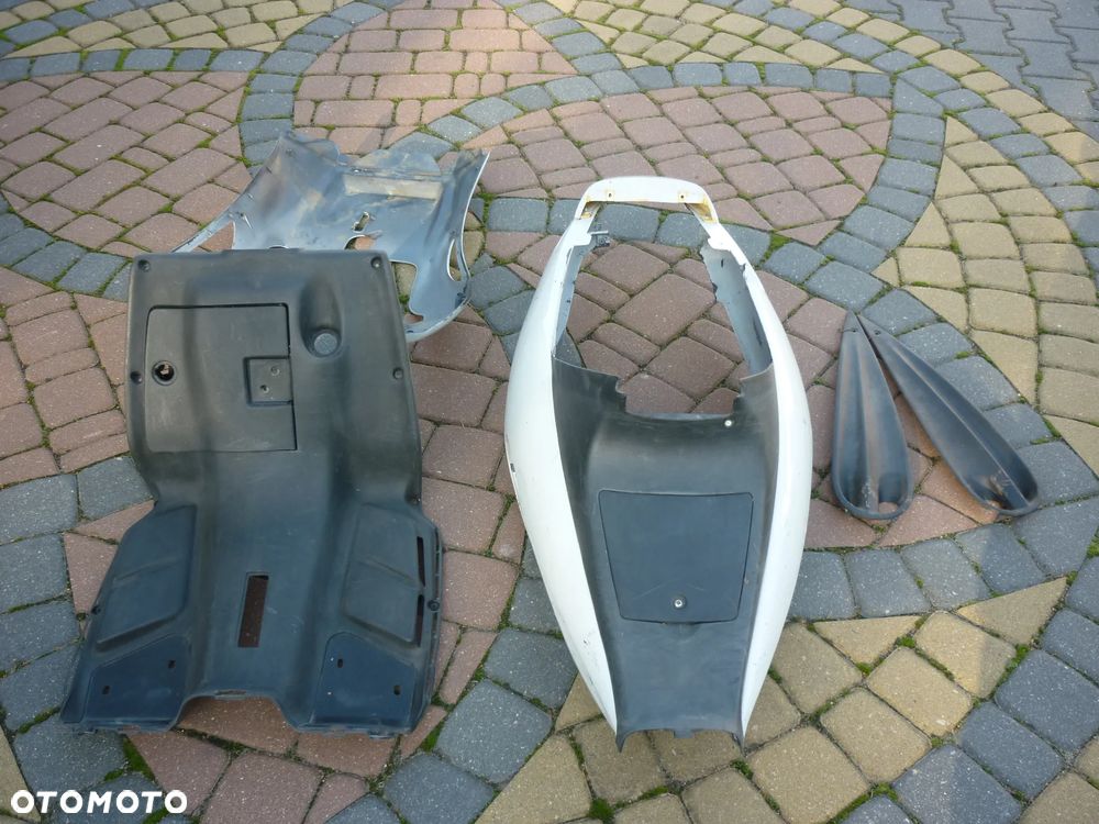 Owiewka felga osłona ogon podłoga Malaguti F12 - 2