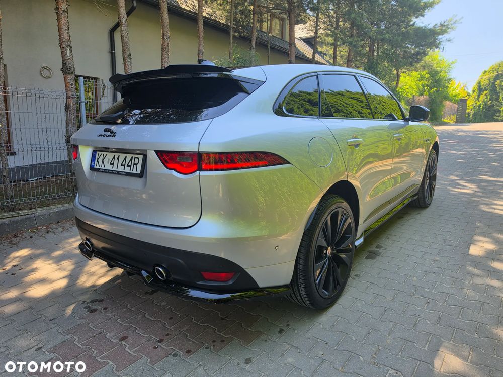 Jaguar F-Pace D300 AWD R-Dynamic SE 90th Anniversary Edition - 4