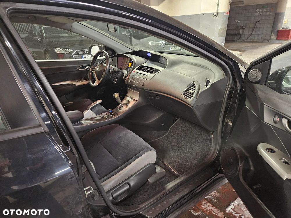 Honda Civic 1.8 Executive - 8