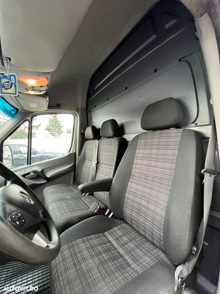 Mercedes-Benz Sprinter - 14