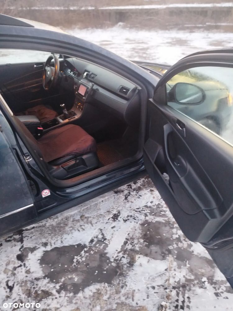 Volkswagen Passat 2.0 TDI DPF Trendline - 25