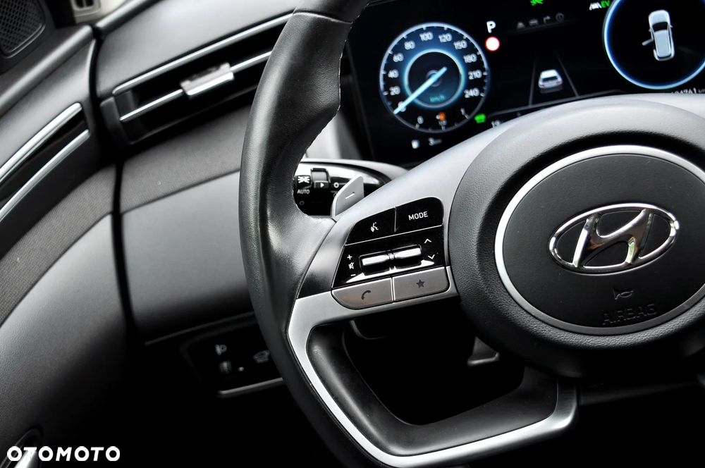 Hyundai Tucson 1.6 T-GDi HEV Executive 2WD - 26