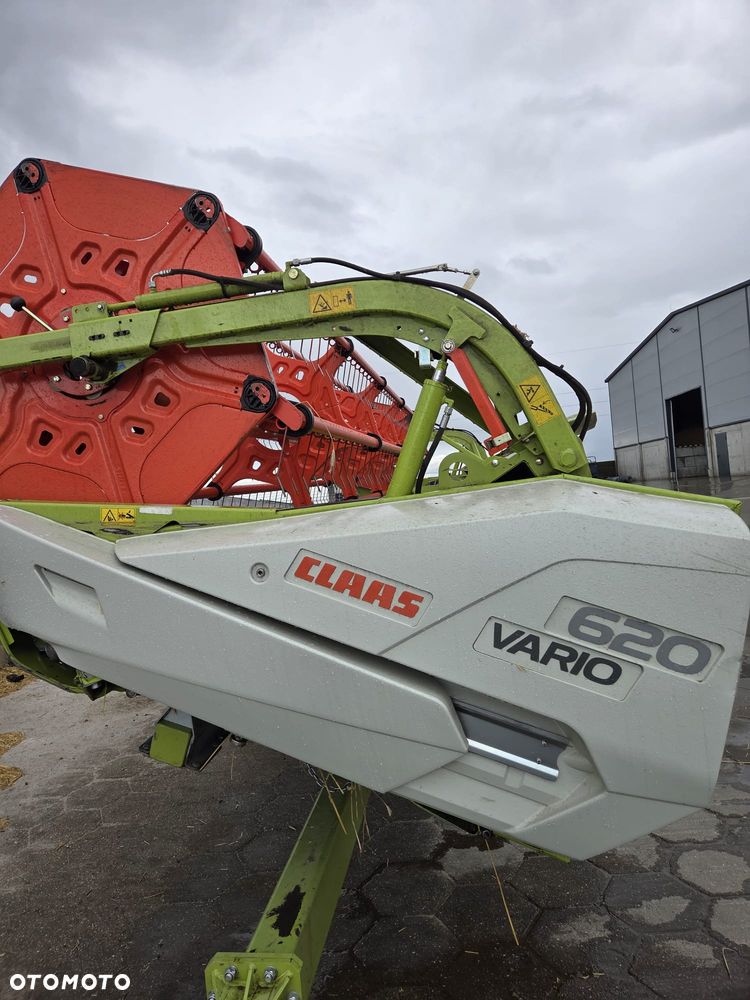 Claas TUCANO 440 - 13