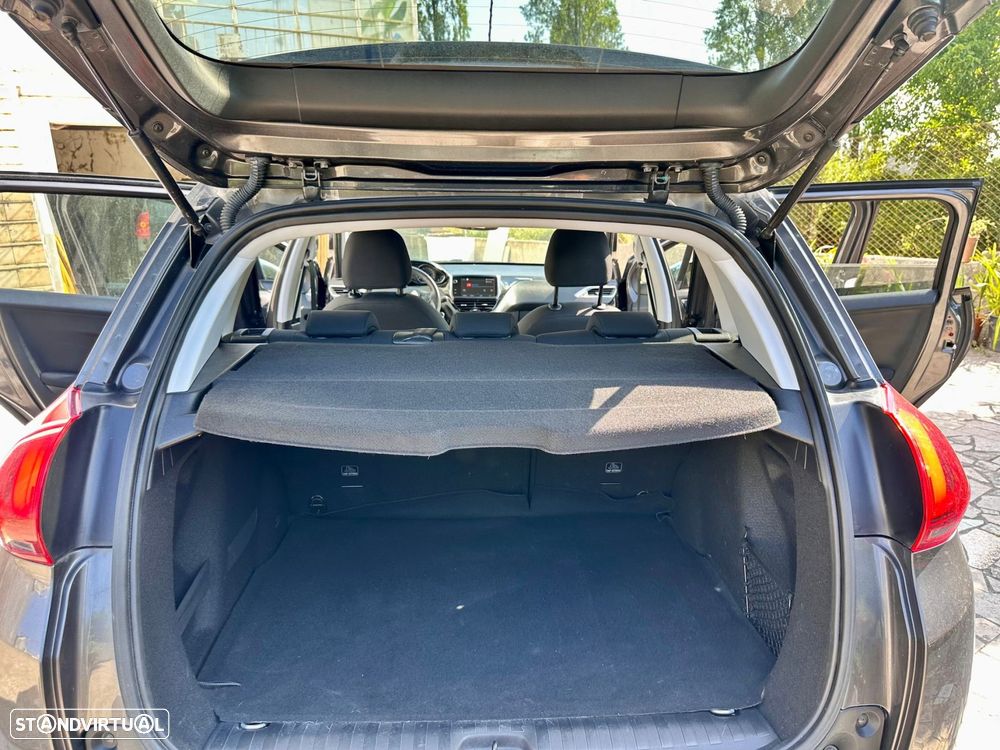 Peugeot 2008 1.2 PureTech Signature - 5