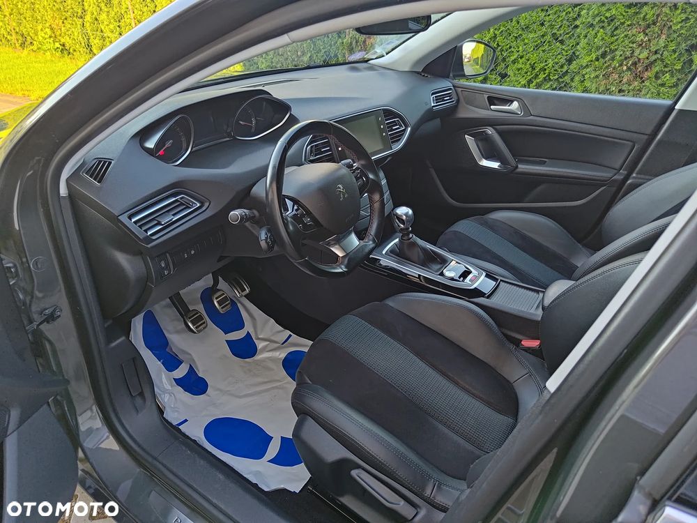 Peugeot 308 - 14