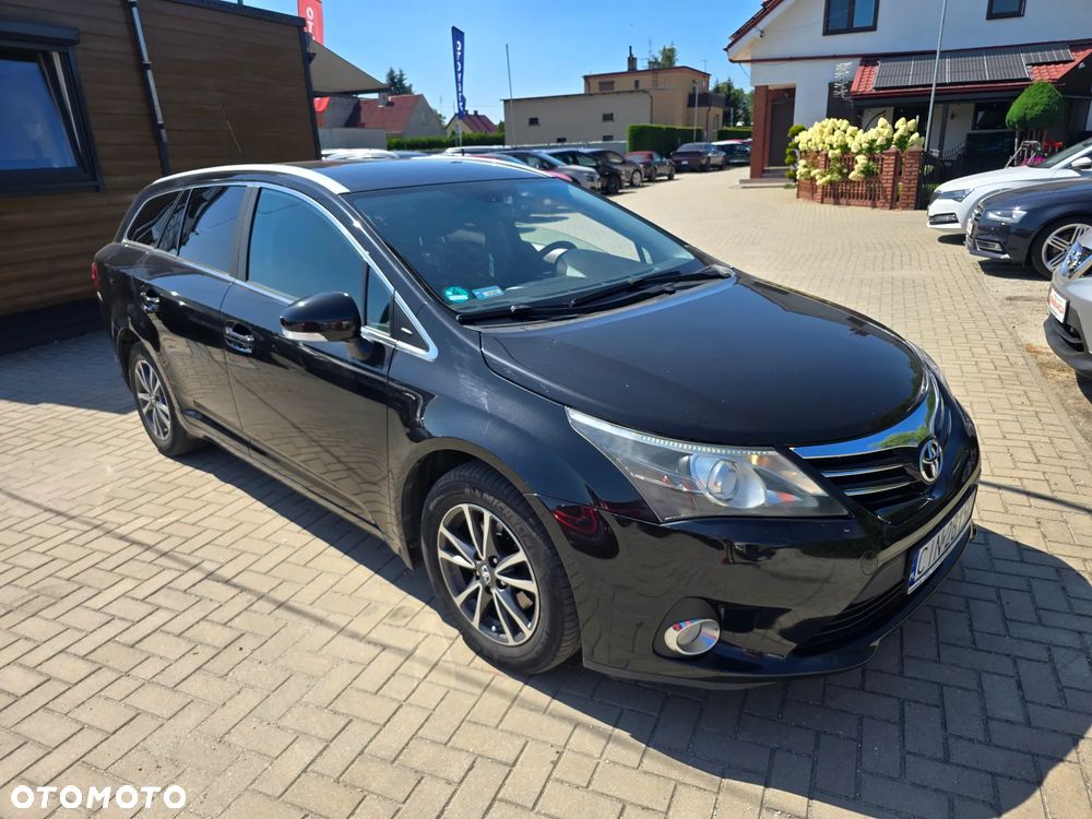 Toyota Avensis - 2