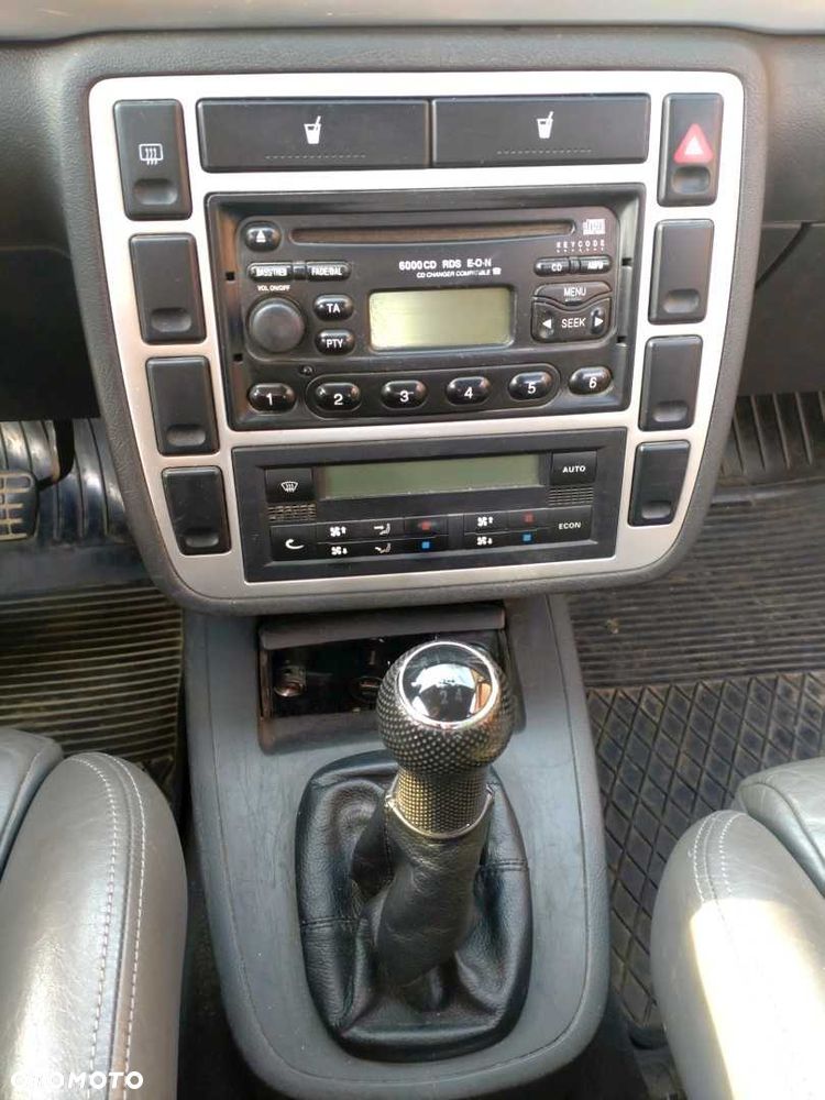 Ford Galaxy - 8