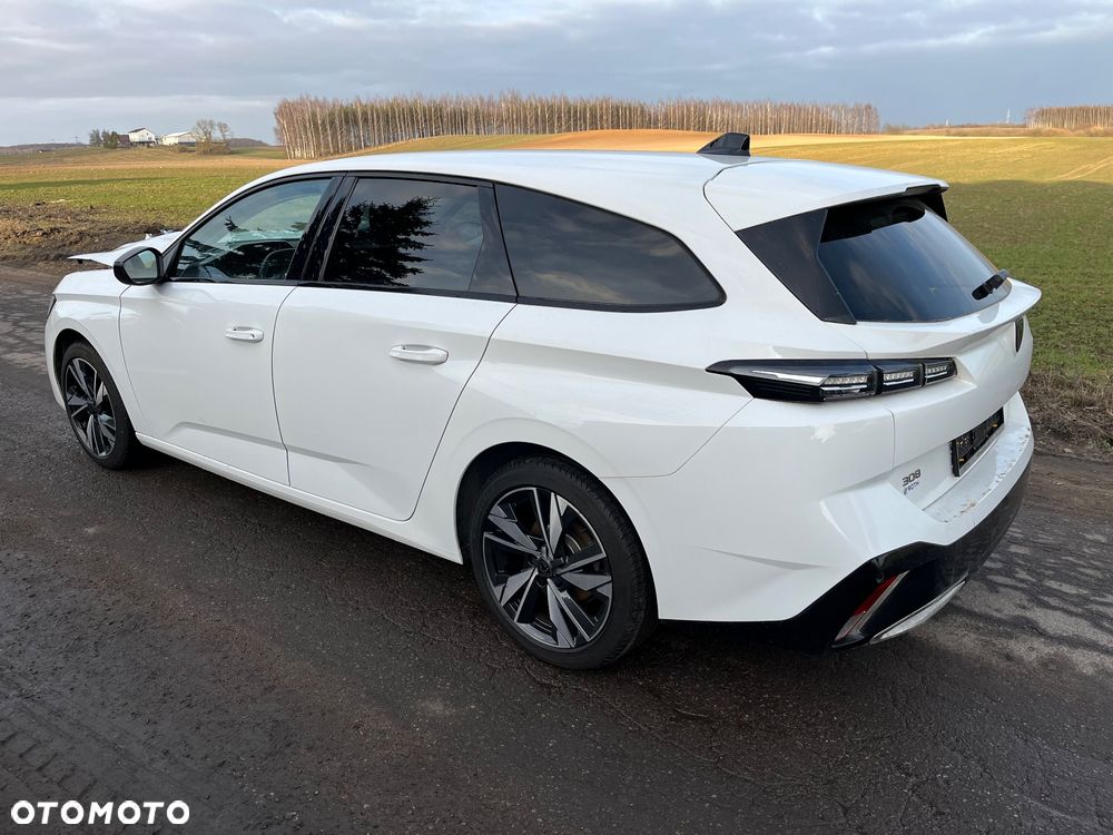Peugeot 308 - 8