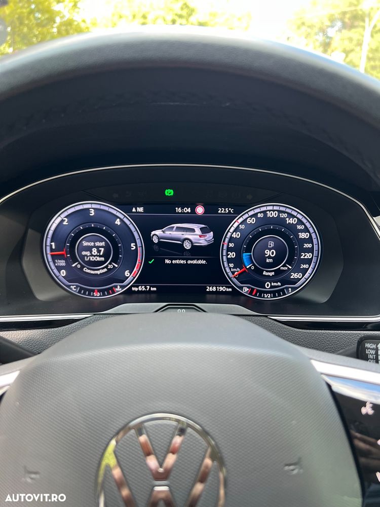 Volkswagen Passat 2.0 TDI Highline - 13