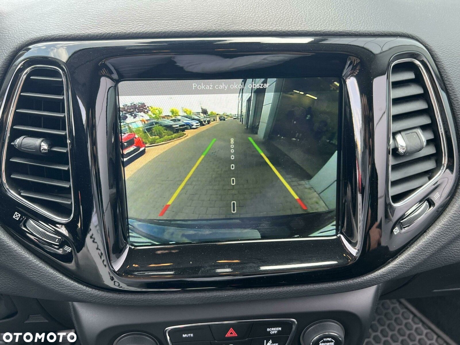 Jeep Compass - 22