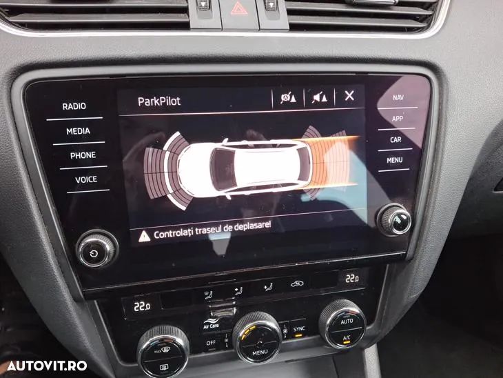 Skoda Octavia Combi Diesel 1.6 TDI DSG Ambition - 23