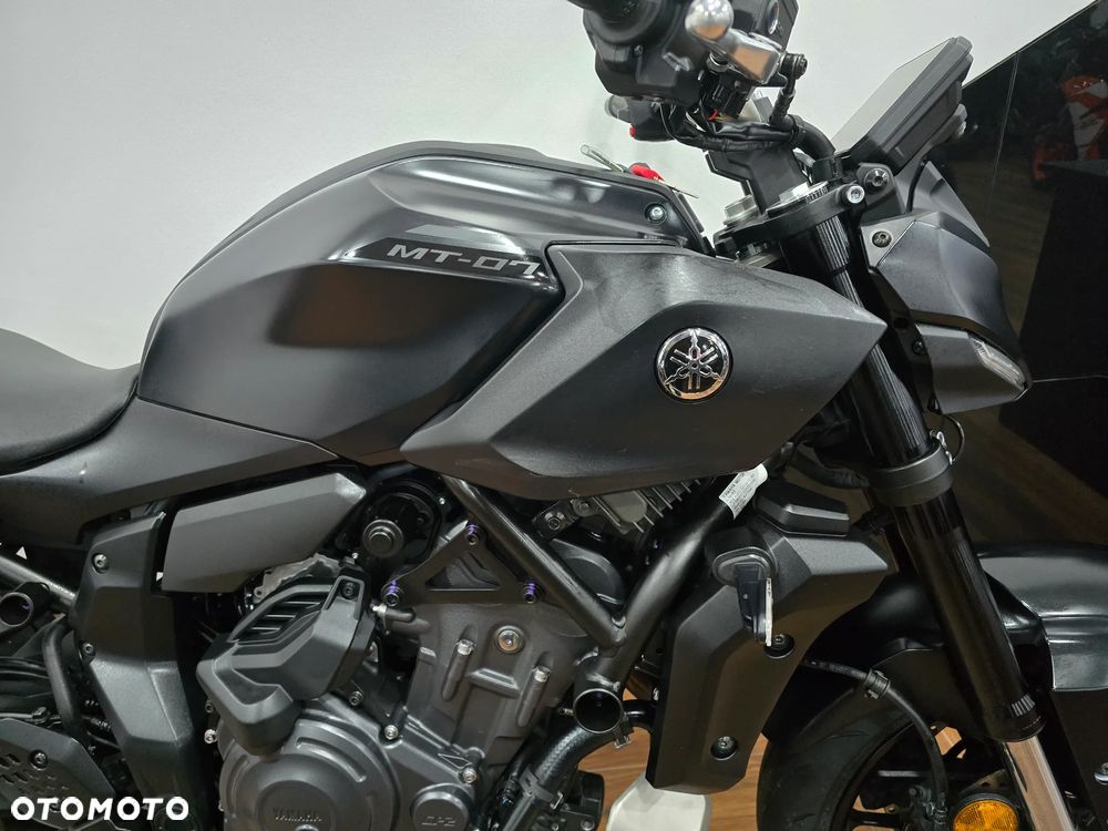 Yamaha MT - 32