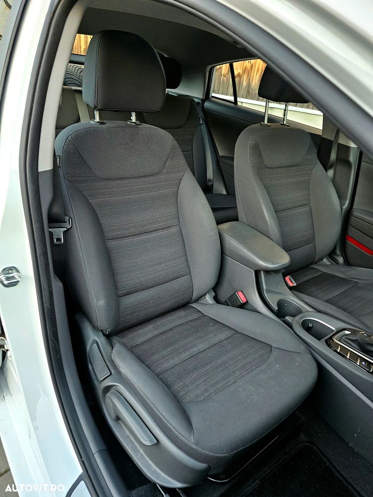 Hyundai IONIQ - 23