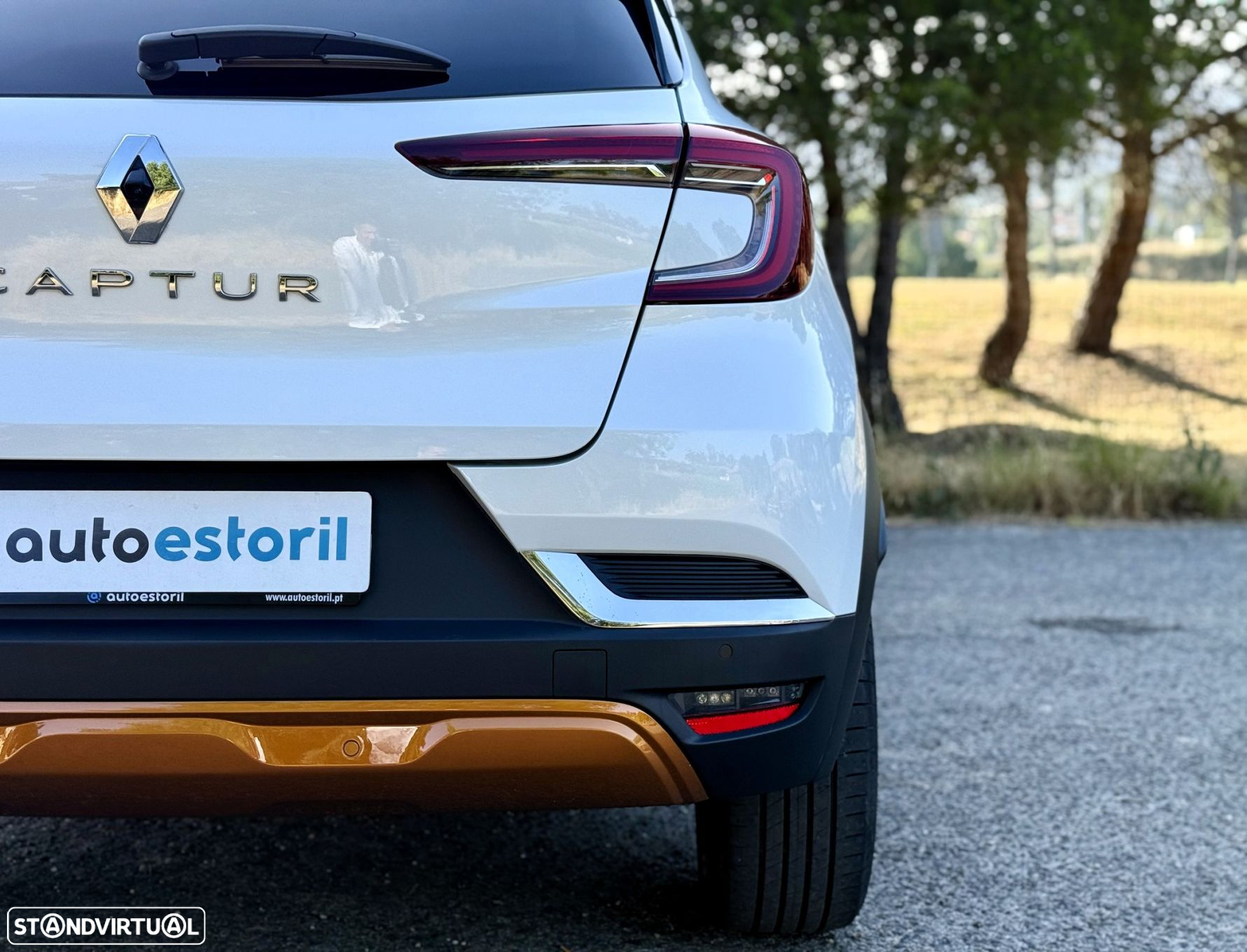 Renault Captur 1.3 TCe Exclusive EDC - 19