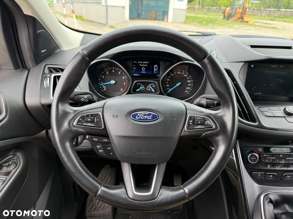 Ford Kuga 1.5 EcoBoost 2x4 Titanium - 13