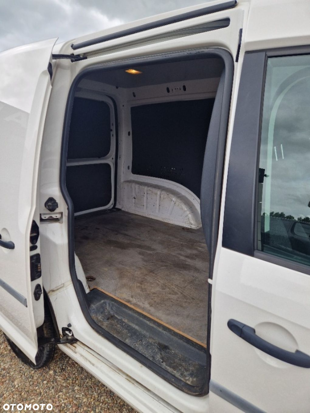 Volkswagen Caddy - 15