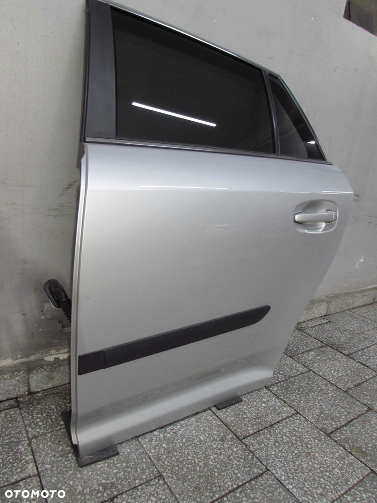 TOYOTA AVENSIS III T27 KOMBI 09-15 DRZWI TYL LEWY 1F7 - 5