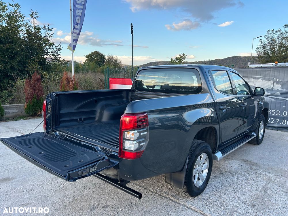 Mitsubishi L200 Double Cab 2.2 DI-D M/T Intense - 16