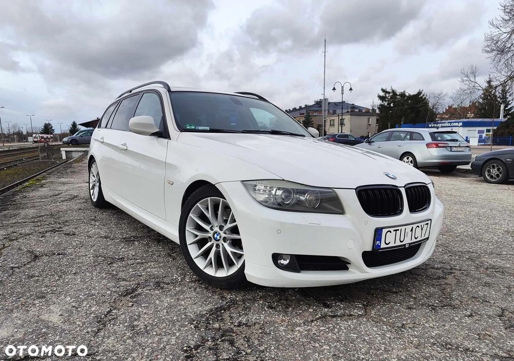 BMW Seria 3 320i - 3