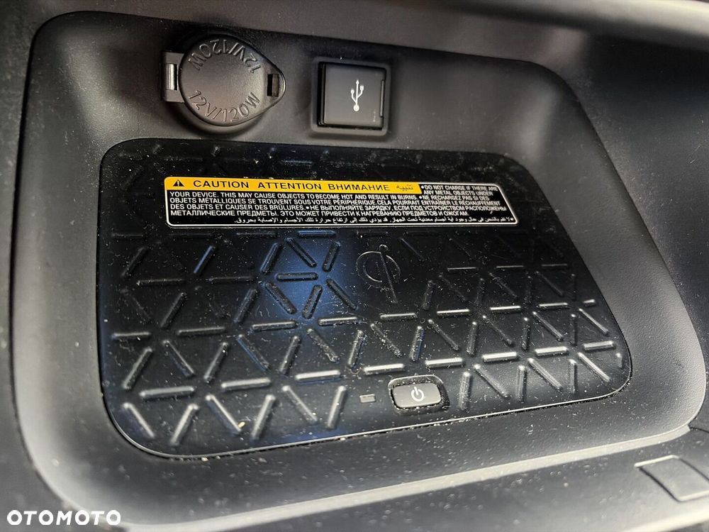 Toyota RAV4 2.5 Hybrid Black Edition by JBL 4x2 - 24