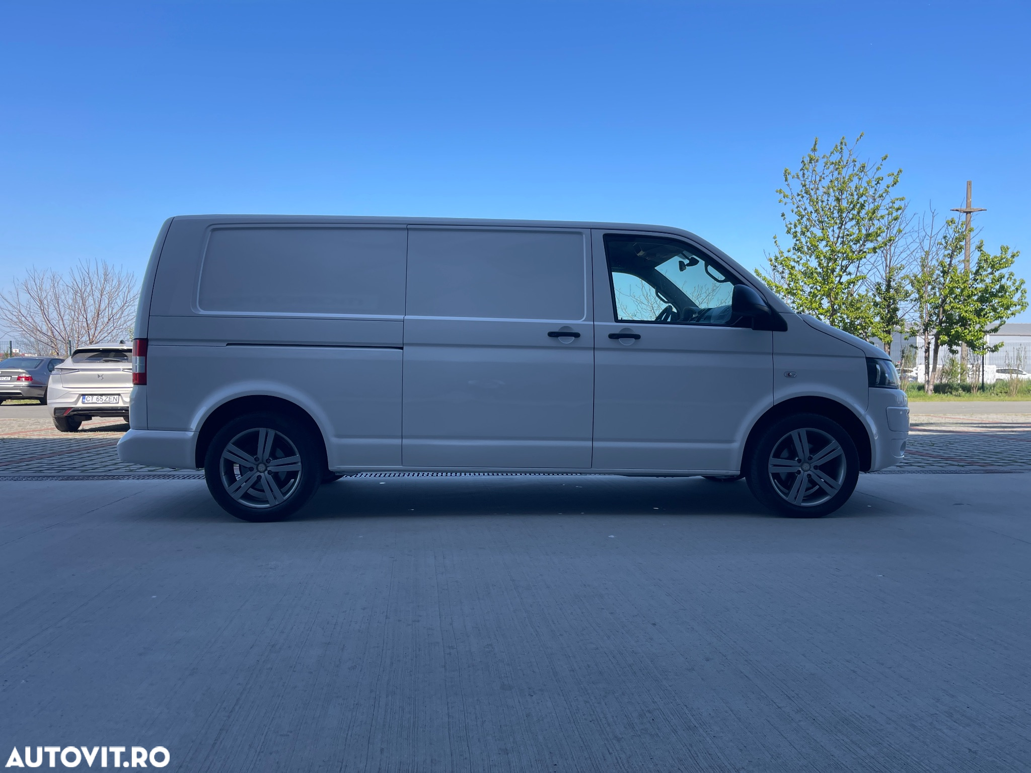 Volkswagen Transporter - 9