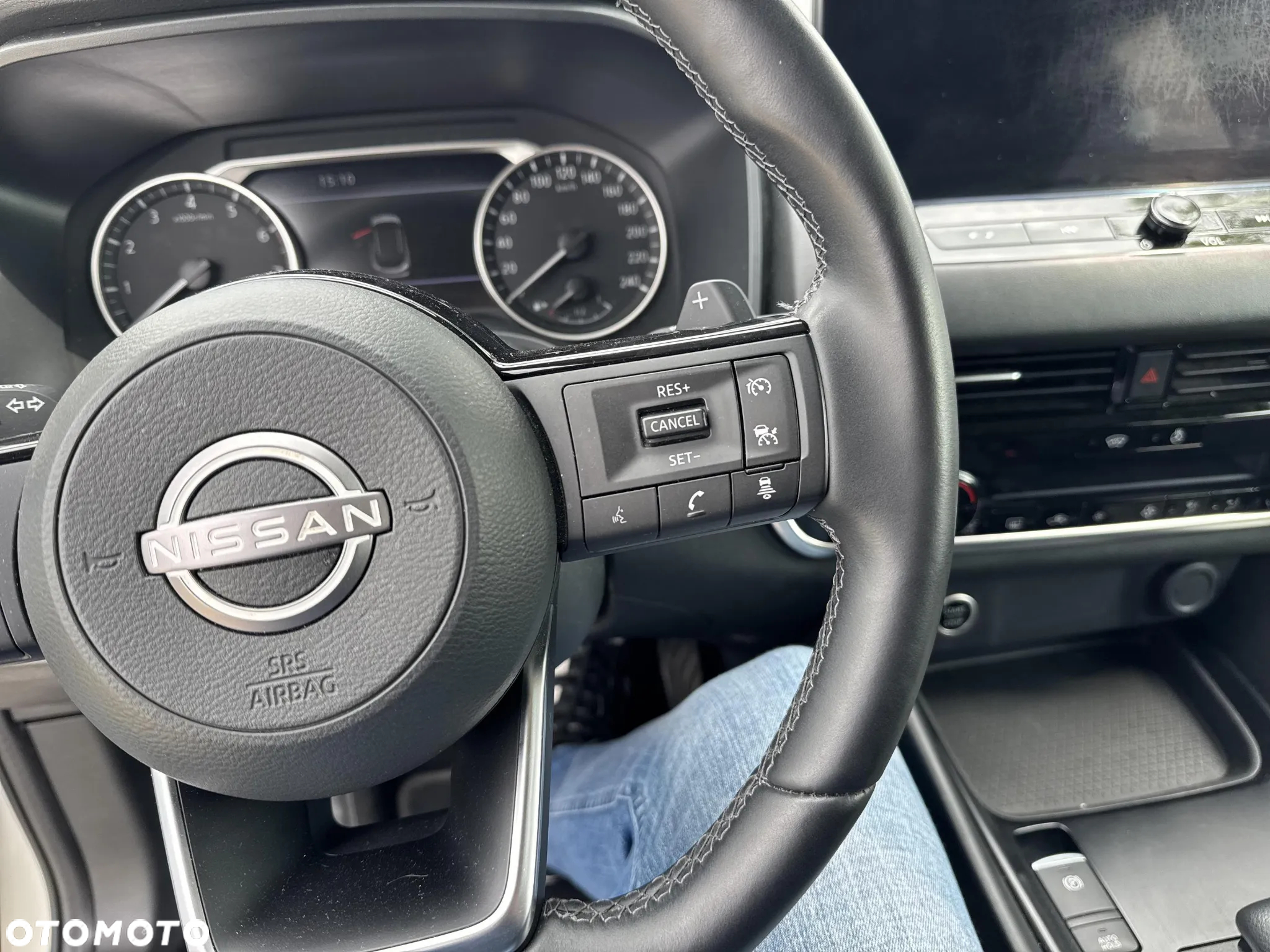 Nissan Qashqai 1.3 DIG-T N-Connecta DCT - 17