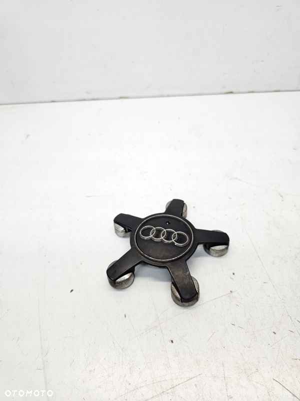 KOŁPAK DEKIELEK AUDI A3 A4 A5 A6 A7 Q3 4F0601165N CZARNE - 1