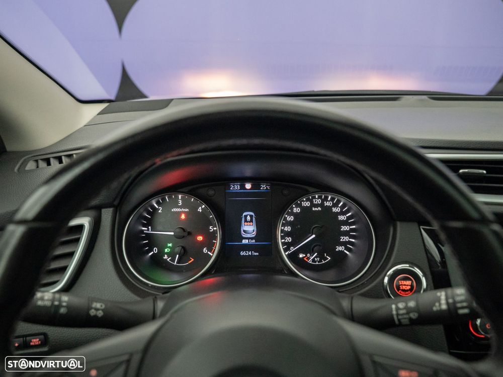 Nissan Qashqai 1.5 dCi N-Connecta - 16