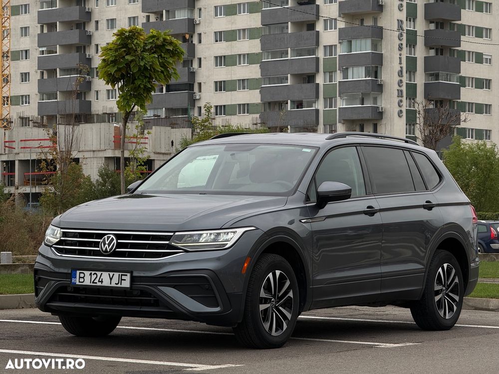 Volkswagen Tiguan - 1