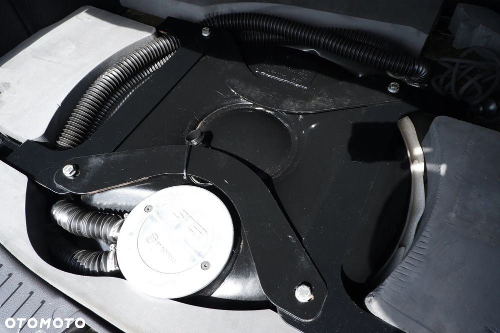 Ford Focus 1.6 Trend Sport - 13