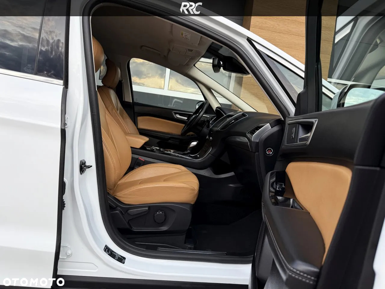 Ford S-Max 2.0 TDCi Titanium PowerShift - 25