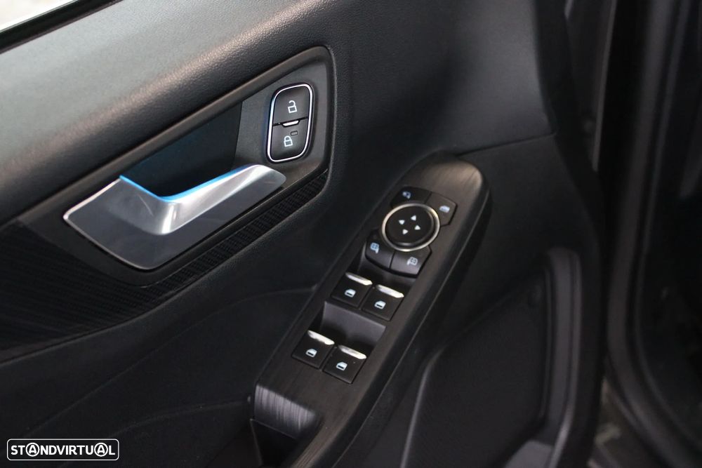 Ford Kuga 1.5 EcoBoost ST-LINE - 7