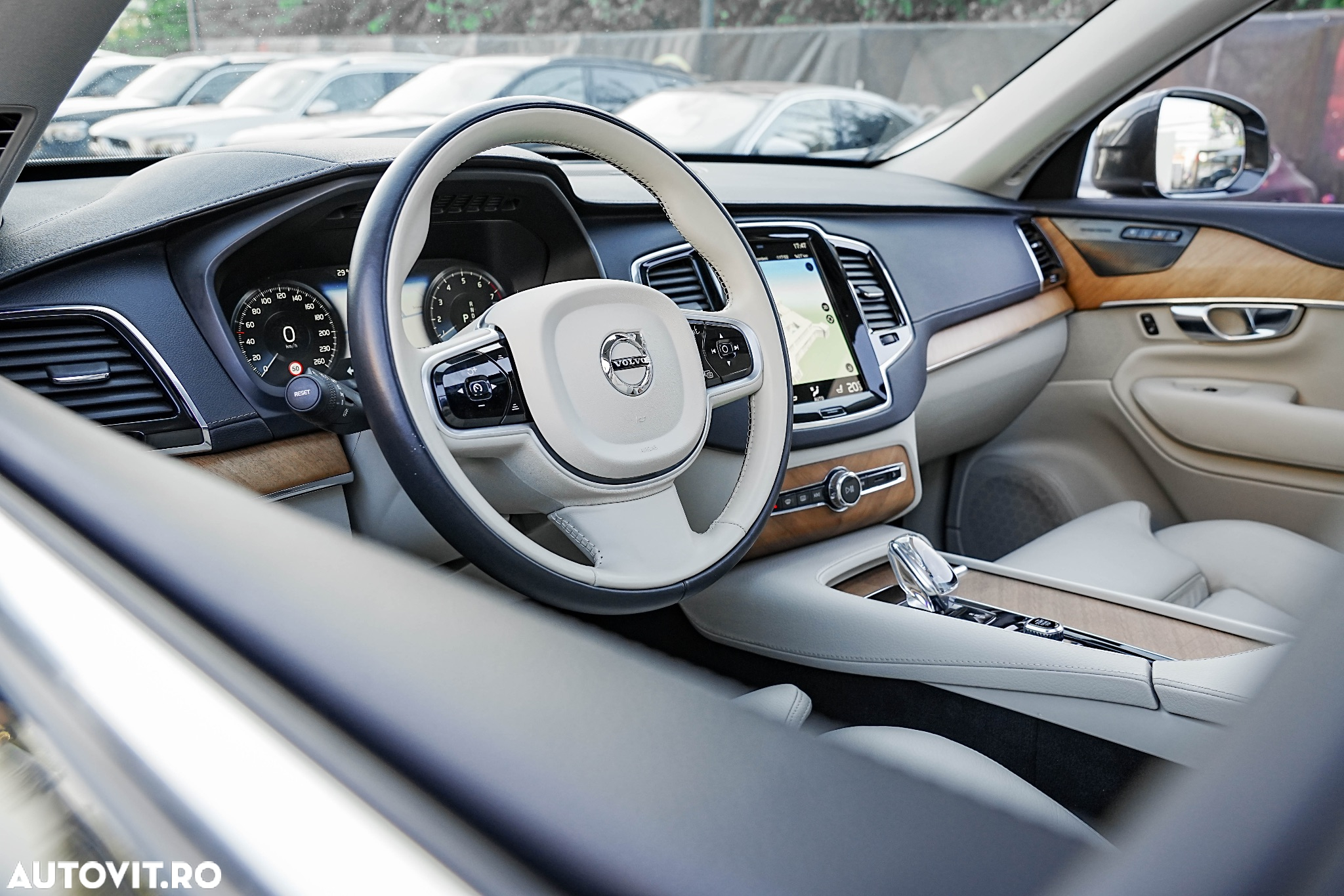 Volvo XC 90 T8 eAWD R-Design - 9