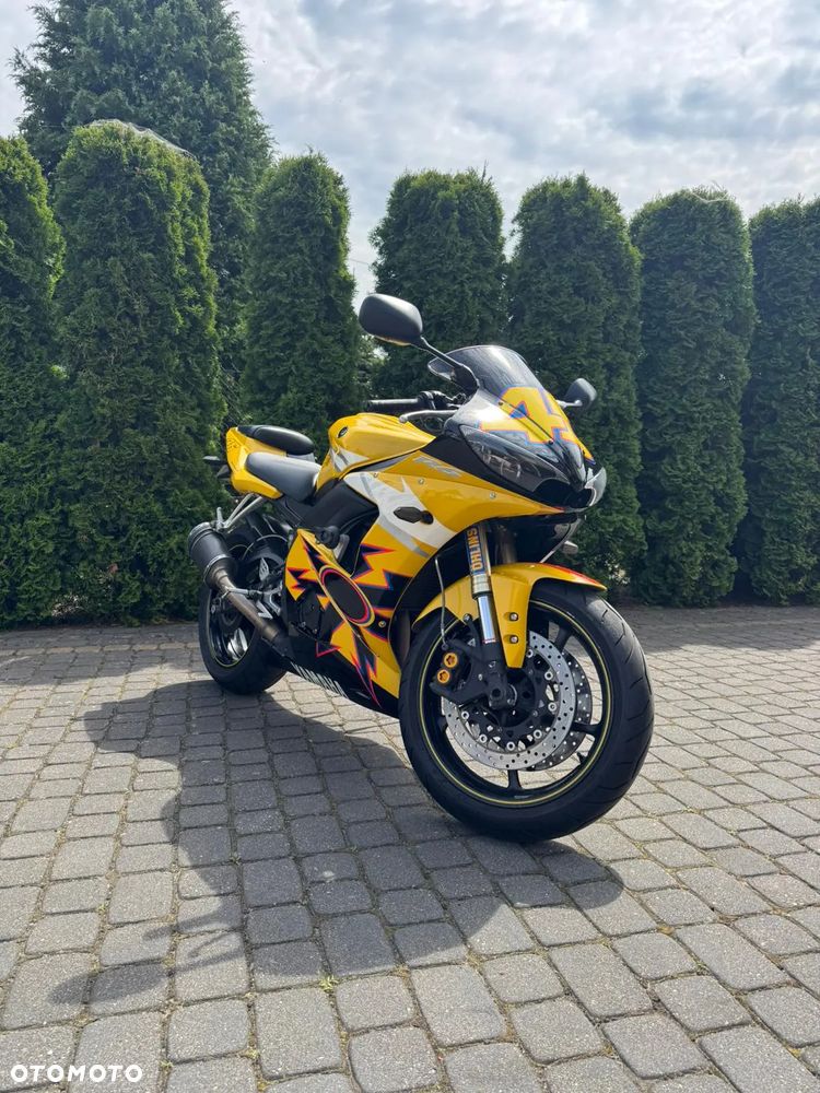 Yamaha R6 - 1