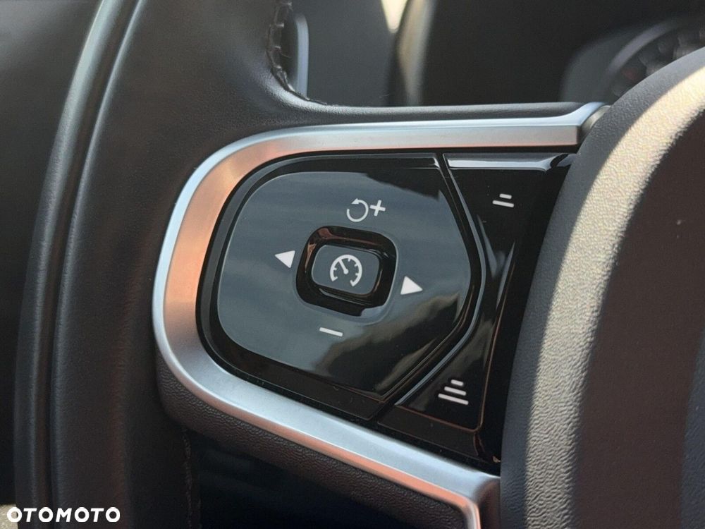 Volvo XC 90 - 18
