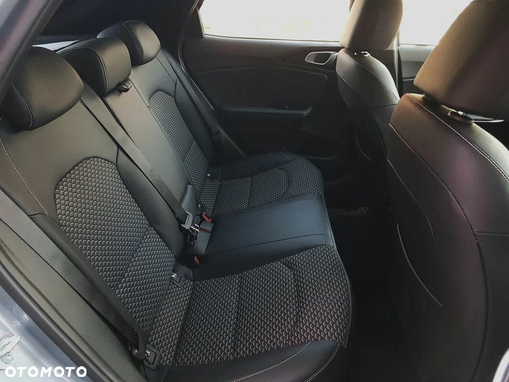Kia XCeed 1.5 T-GDI Business Line DCT - 20