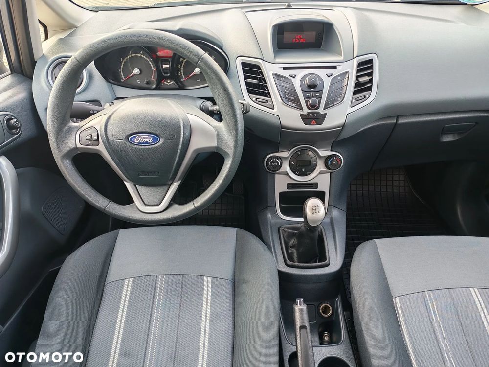 Ford Fiesta - 11