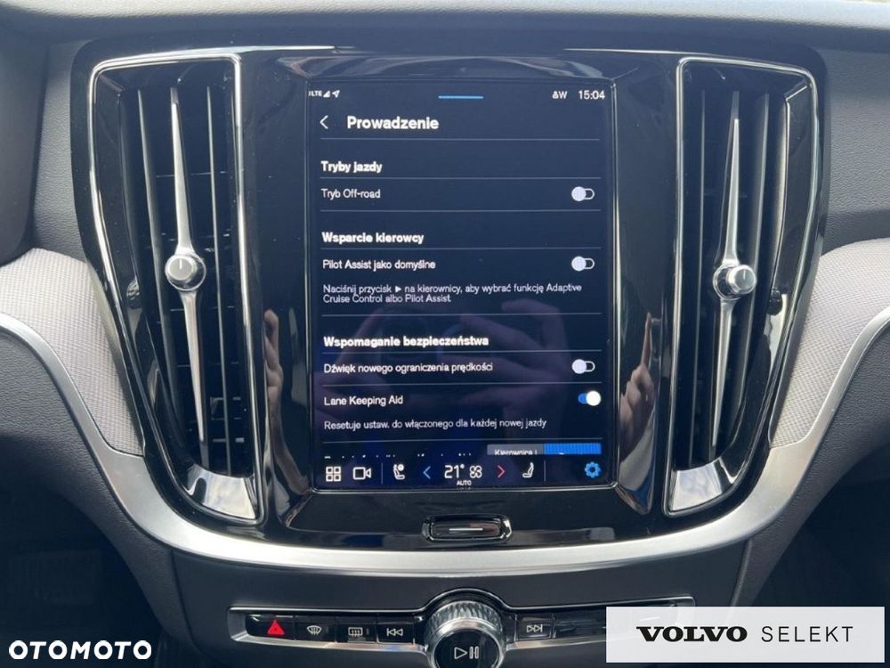 Volvo V60 Cross Country - 24