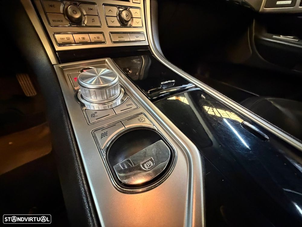 Jaguar XF - 20