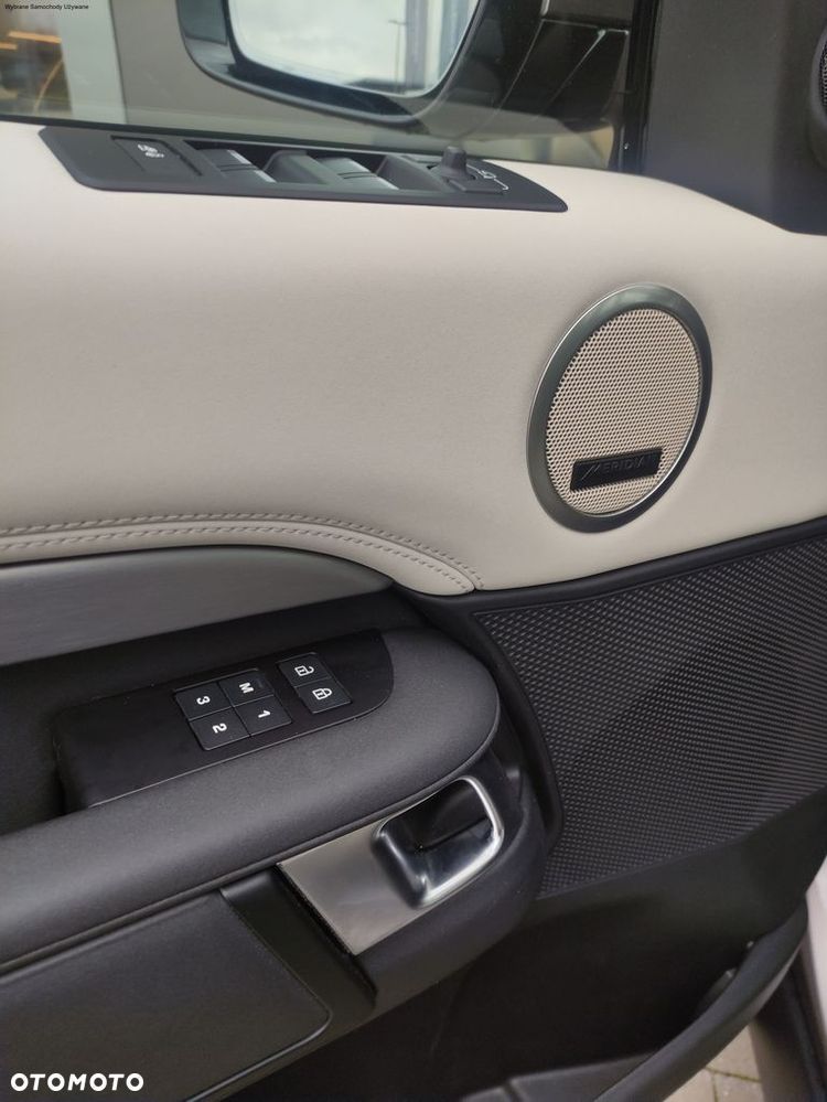 Land Rover Discovery - 21