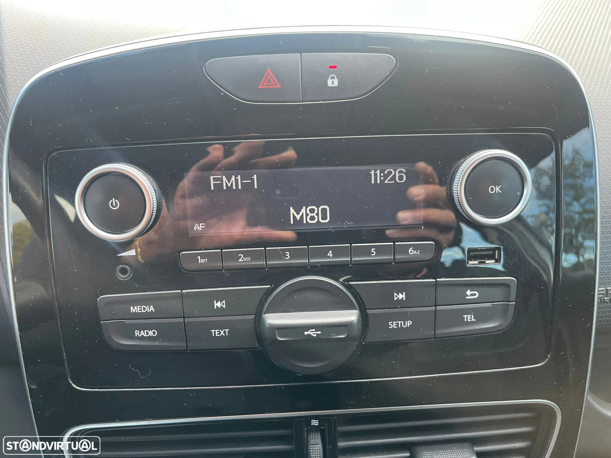 Renault CLIO 1.5 dCI - ZEN - AR CONDICIONADO - IVA DEDUTÍVEL - 29