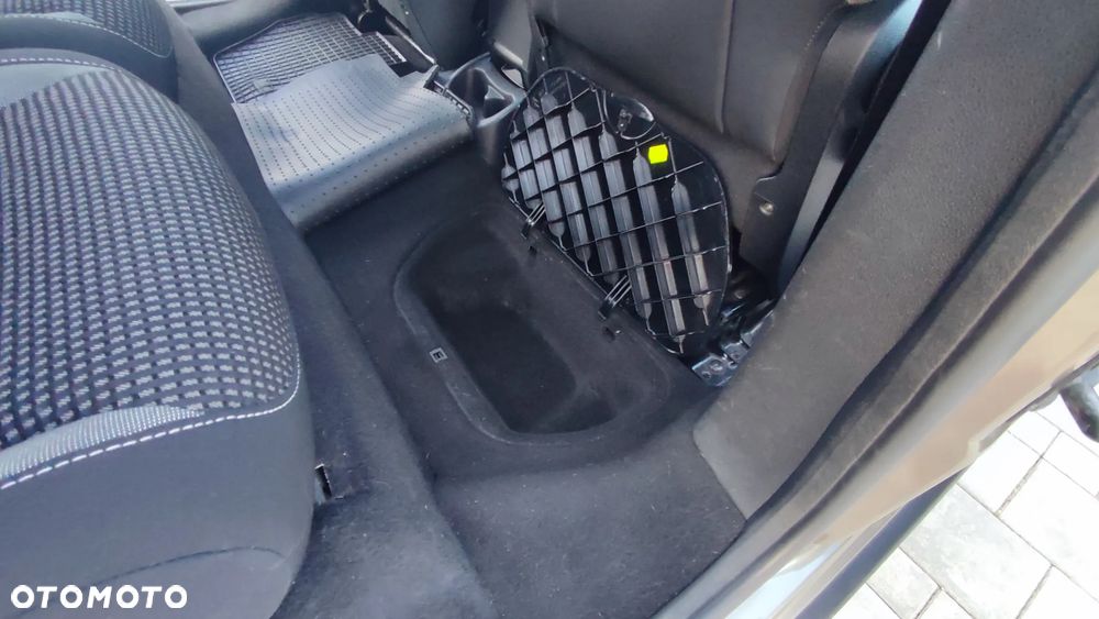 Peugeot Partner 1.6 BlueHDi Outdoor S&S - 21