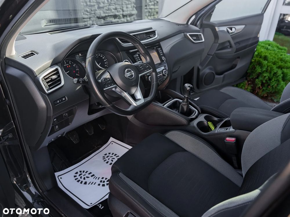 Nissan Qashqai 1.6 DIG-T N-Connecta - 17