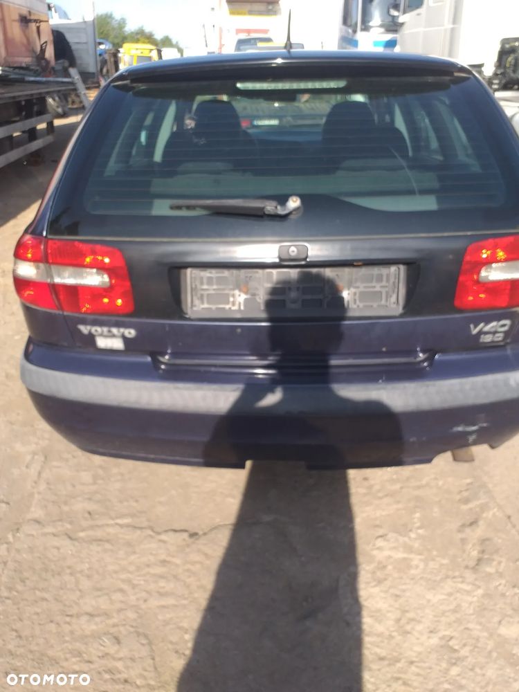 Auto na części - Volvo v40 diesel Silnik Skrzynia Drzwi Maska Klapa Błotnik Zderzak Lampa Szyba Klamka Lusterko Deska Kokpit - 8