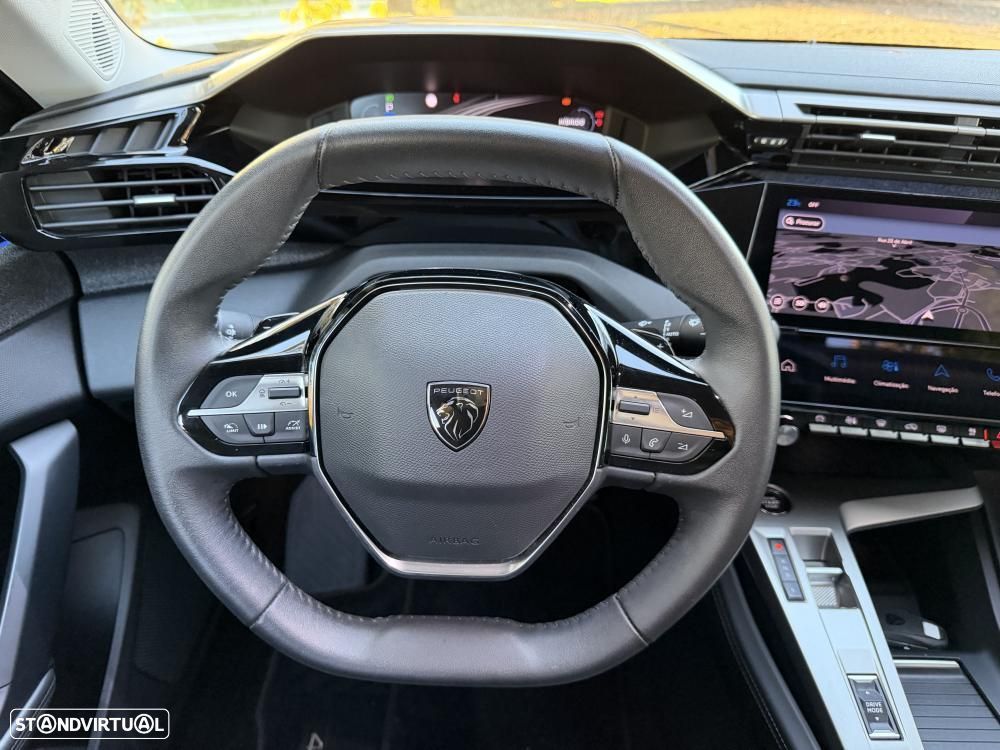 Peugeot 408 1.6 Hybrid Allure Pack e-EAT8 - 27